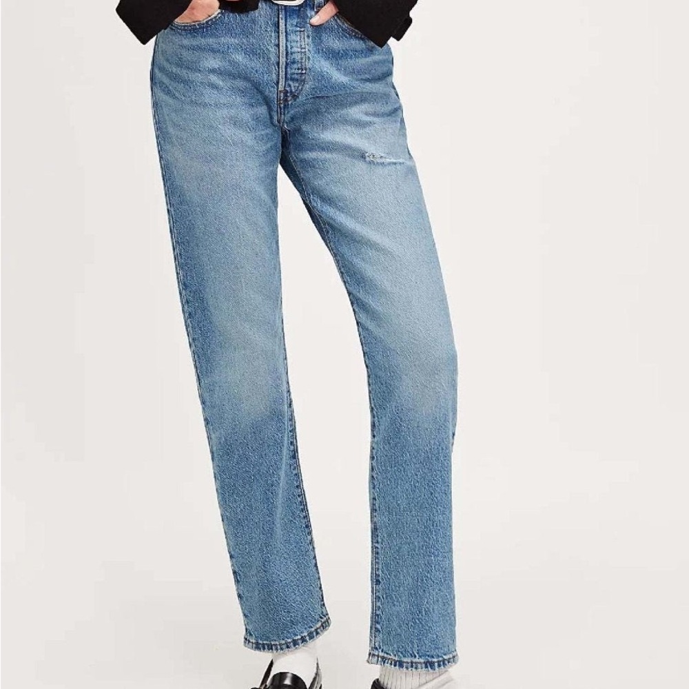 Levi's Women's Straight Leg Blue Jeans